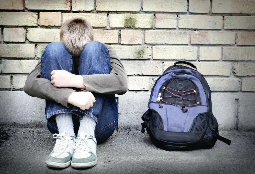 Стрессы у подростков: причины и последствия